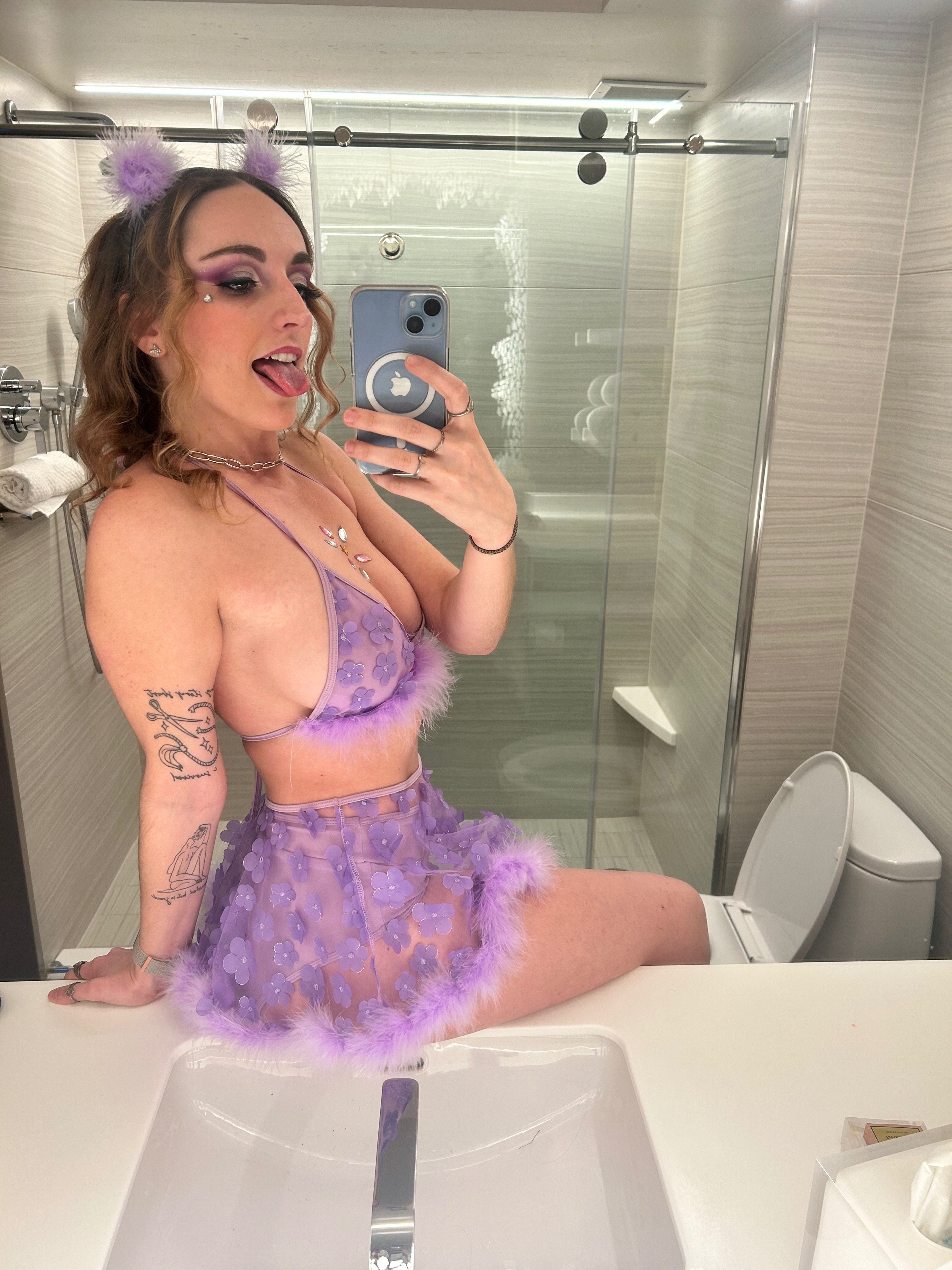 onlyfans D E M I profile banner