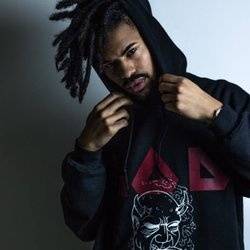 undefined Jaylin Simmons profile photo. Jaylin Simmons 8